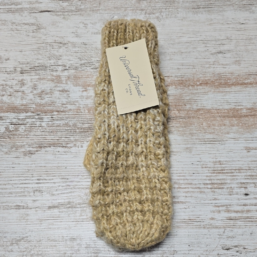 Universal Thread | Tan Ombre Mittens | OSFM